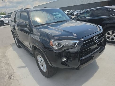 Used 2023 Toyota 4Runner SR5 Premium w/ Moonroof Package RWD image 4