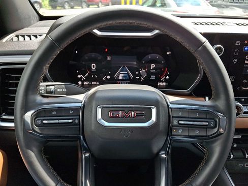 Used 2024 GMC Canyon AT4 w/ AT4 Premium Package AWD/4WD image 22