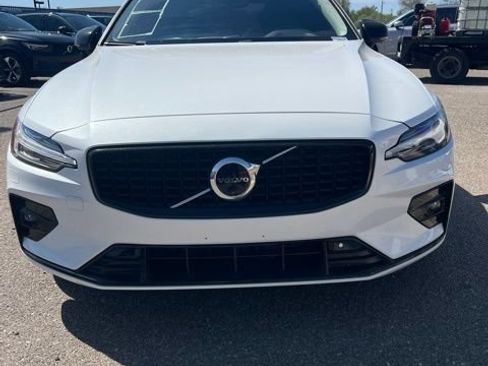 Used 2023 Volvo S60 B5 Plus AWD/4WD image 8
