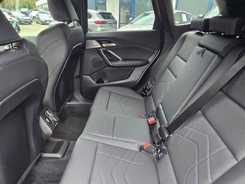 Used 2025 BMW X1 xDrive28i w/ Premium Package image 16