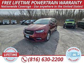 Used 2023 Chrysler Pacifica Touring-L video 1
