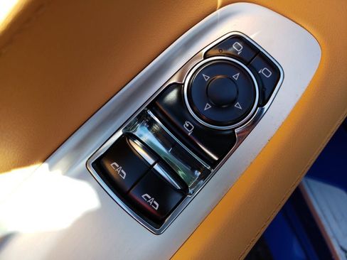 Used 2020 Chevrolet Corvette Stingray w/ 2LT Preferred Equipment Group image 12