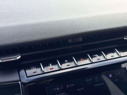 Used 2024 Jeep Grand Cherokee Altitude image 27