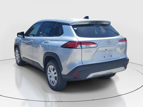 Used 2023 Toyota Corolla Cross L image 5