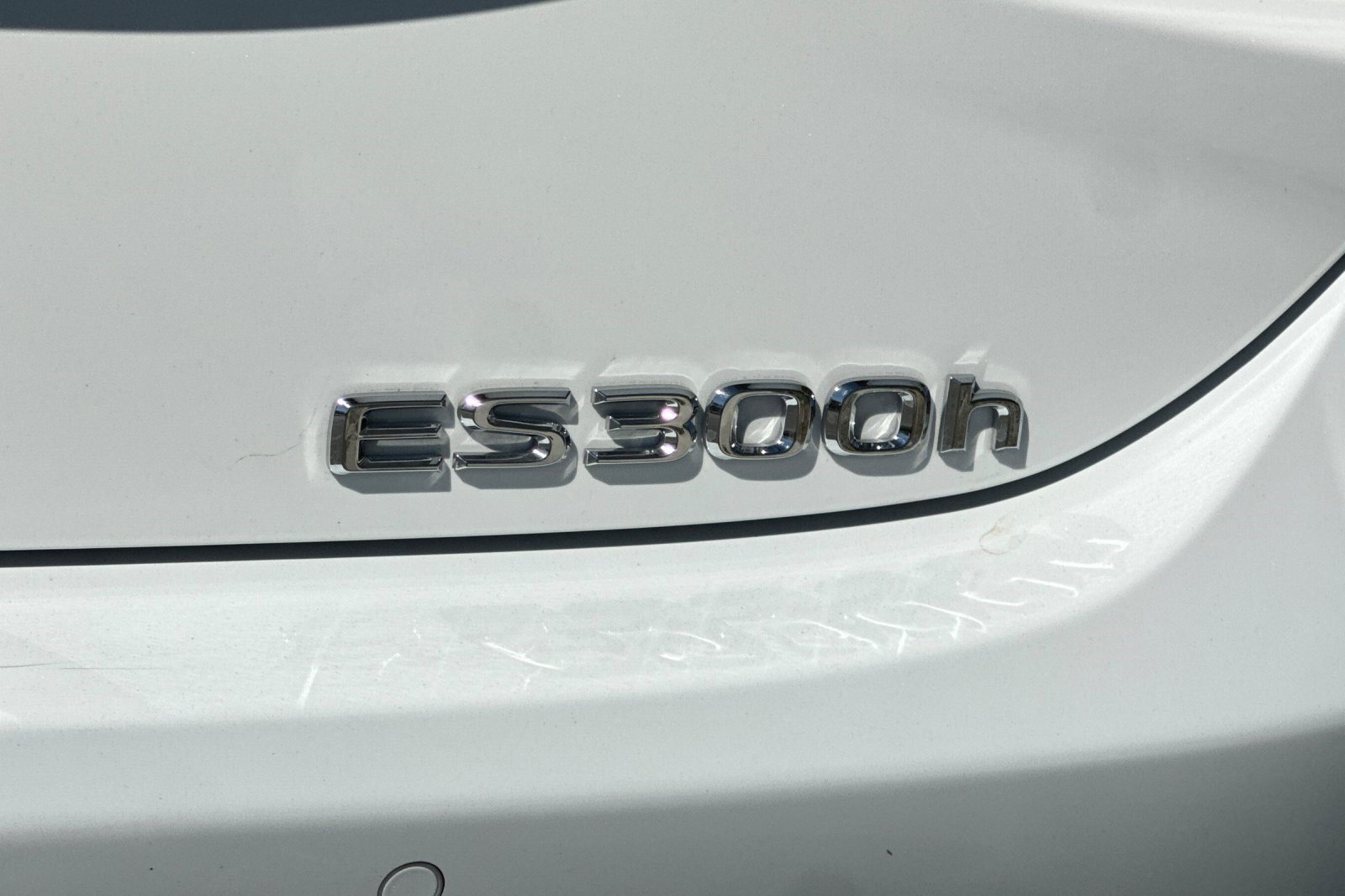 Used 2025 Lexus ES 300h F Sport w/ Accessory Package (Z1) FWD image 28
