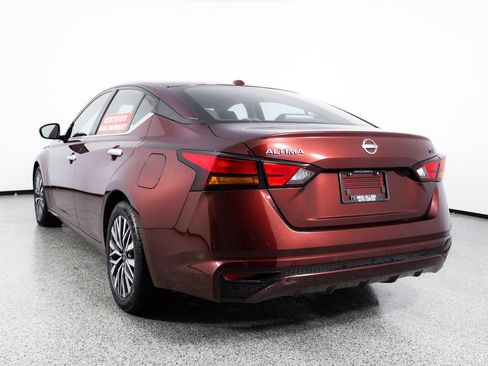 Used 2023 Nissan Altima 2.5 SV FWD image 7