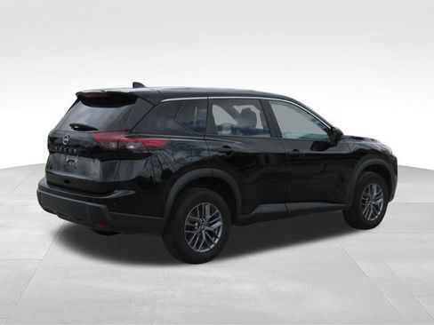 Used 2024 Nissan Rogue S AWD/4WD image 4