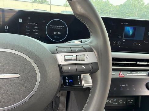Certified 2024 Hyundai Sonata SEL w/ Convenience Package FWD image 17