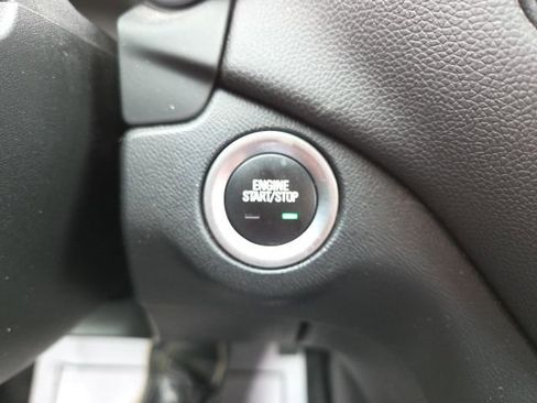 Used 2020 Chevrolet Equinox LT w/ Driver Convenience Package image 14