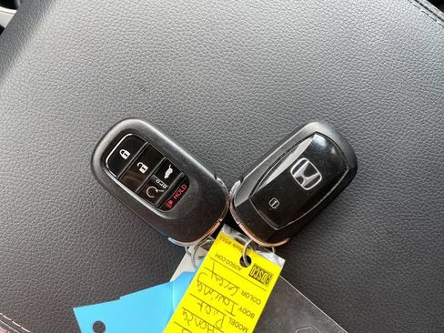 Certified 2023 Honda Pilot Touring image 11