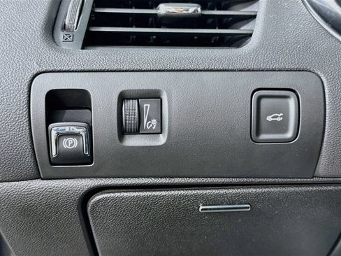 Used 2019 Chevrolet Impala LS FWD image 16