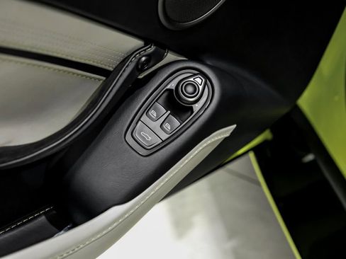 Used 2023 Aston Martin V12 Vantage RWD image 35