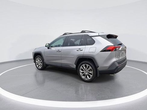 Certified 2022 Toyota RAV4 XLE Premium image 8