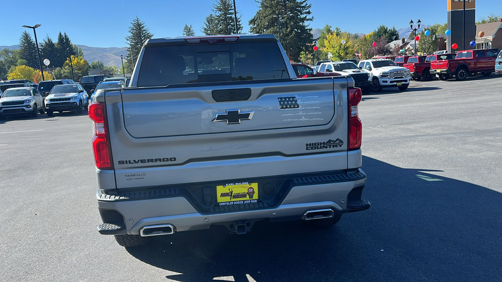 Used 2023 Chevrolet Silverado 1500 High Country w/ Technology Package AWD/4WD image 4