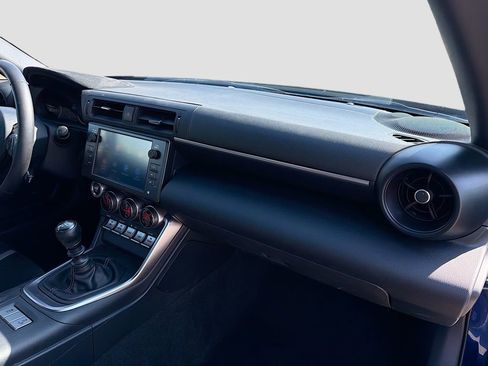 Used 2024 Toyota GR86 Premium image 26