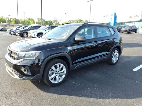 Used 2023 Volkswagen Taos S AWD/4WD image 3