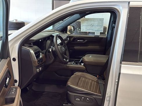 New 2026 GMC Yukon XL Denali Ultimate AWD/4WD image 24
