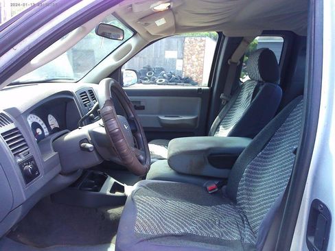 Used 2005 Dodge Dakota ST AWD/4WD image 7