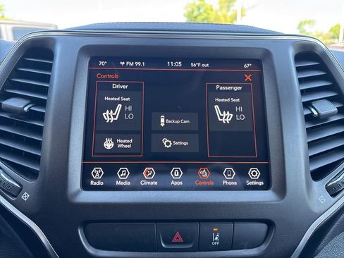 Used 2022 Jeep Cherokee Trailhawk w/ Comfort/Convenience Group AWD/4WD image 4