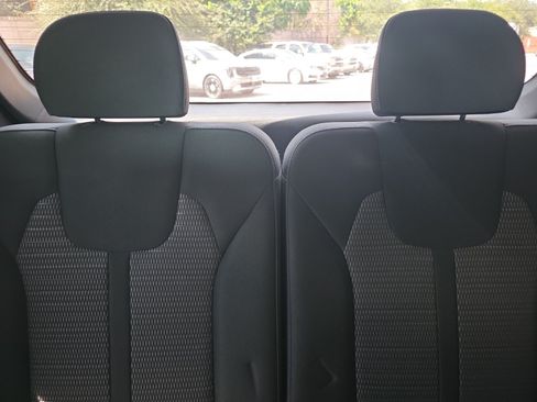 Certified 2026 Kia Sorento LX FWD image 21
