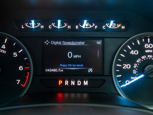 Used 2019 Ford F150 XLT w/ Equipment Group 302A Luxury AWD/4WD image 23
