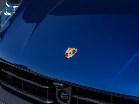Certified 2026 Porsche Macan AWD/4WD image 19