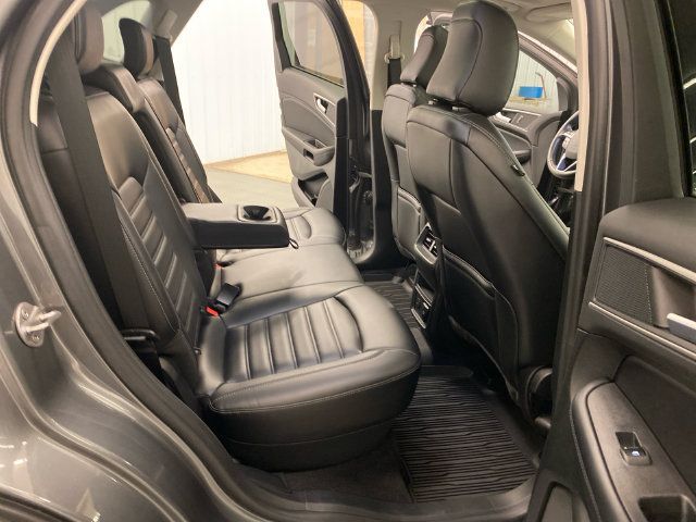 Used 2024 Ford Edge SEL w/ Convenience Package AWD/4WD image 32