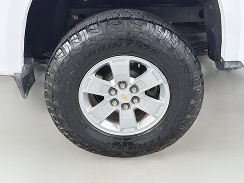 Used 2019 Chevrolet Colorado W/T w/ WT Convenience Package RWD image 26