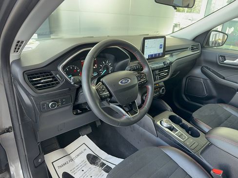 Certified 2022 Ford Escape SEL w/ SEL Stealth AWD Package image 11