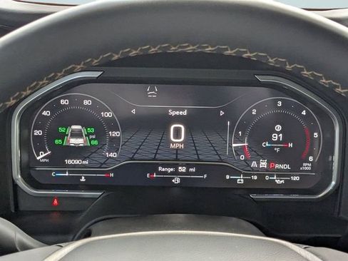 Used 2025 GMC Sierra 2500 AT4 image 32