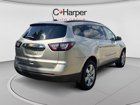 Certified 2017 Chevrolet Traverse LT w/ Style and Technology Package FWD image 3