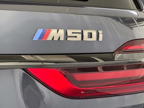 Used 2021 BMW X7 M50i AWD/4WD image 28