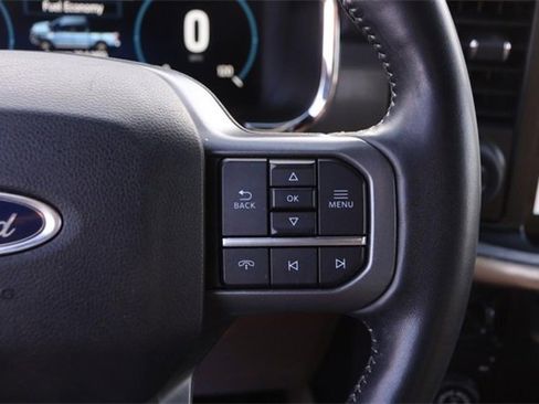 Used 2022 Ford F150 Lariat image 12