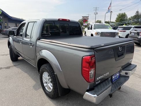Used 2018 Nissan Frontier SV AWD/4WD image 6