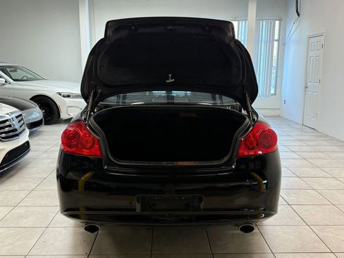 Used 2011 INFINITI G37 Journey image 19