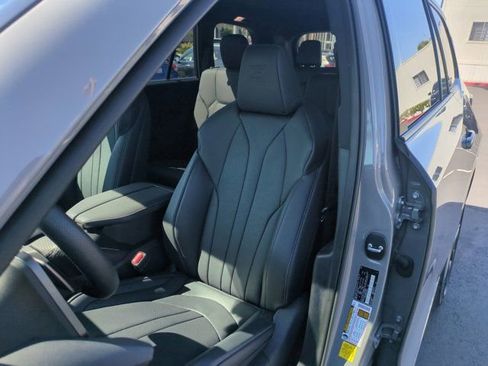 Used 2025 Lexus TX 500h AWD w/ Technology Package image 11