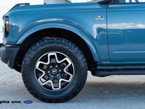 Used 2022 Ford Bronco Outer Banks image 9