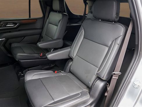 Used 2025 GMC Yukon Denali image 25