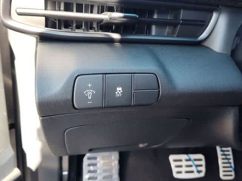 New 2026 Hyundai Elantra Sport FWD image 15