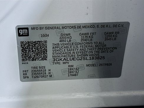 Used 2025 GMC Terrain Elevation w/ Elevation Premium Package AWD/4WD image 12