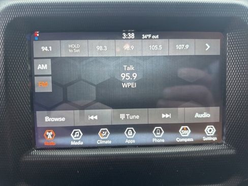 Used 2023 Jeep Wrangler Sport image 21