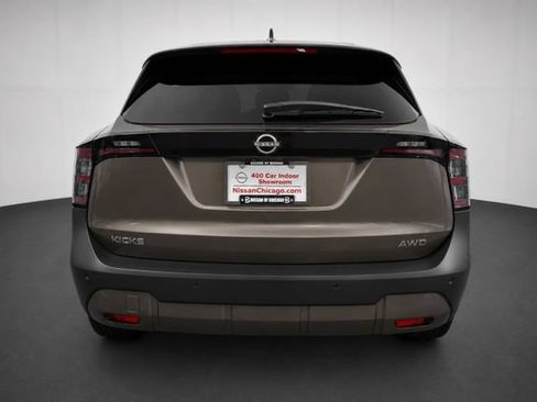 Certified 2025 Nissan Kicks SV AWD/4WD image 5