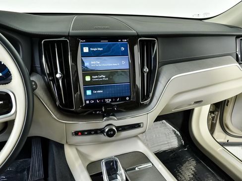 Certified 2023 Volvo XC60 B5 Ultimate w/ Protection Package Premier image 15