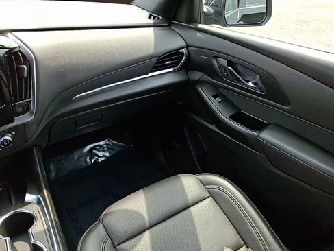 Used 2023 Chevrolet Traverse High Country w/ LPO, Cargo Package image 17