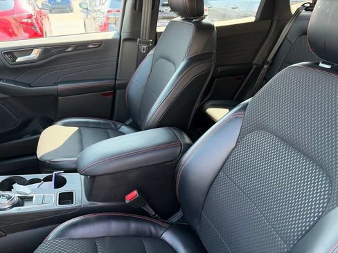 Used 2024 Ford Escape ST-Line w/ Tech Pack #1 AWD/4WD image 8