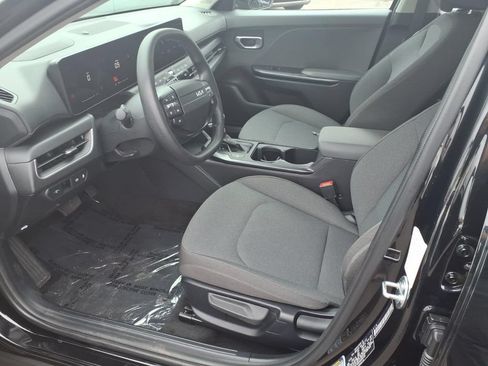 Used 2025 Kia K4 FWD image 11