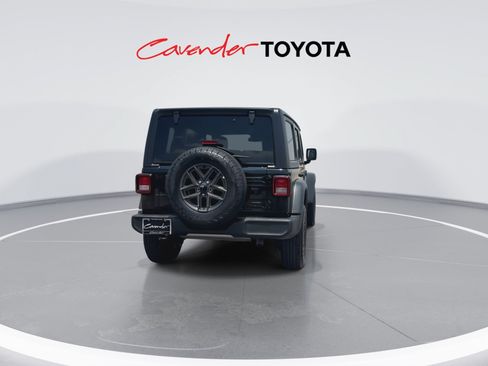 Used 2025 Jeep Wrangler Unlimited Sport AWD/4WD image 7