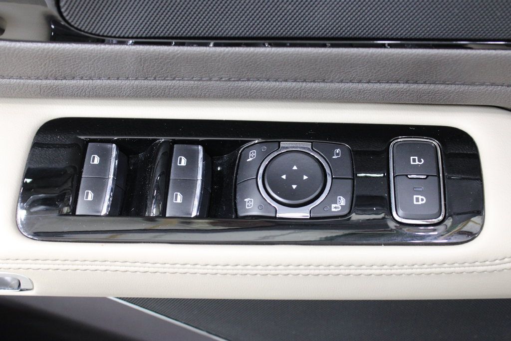 Used 2023 Lincoln Aviator Reserve w/ Elements Package Plus RWD image 19