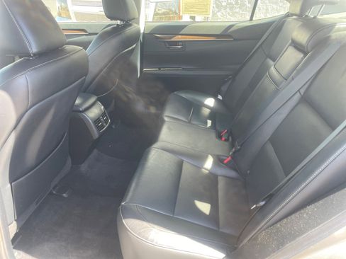 Used 2015 Lexus ES 350 350 w/ Luxury Package image 26