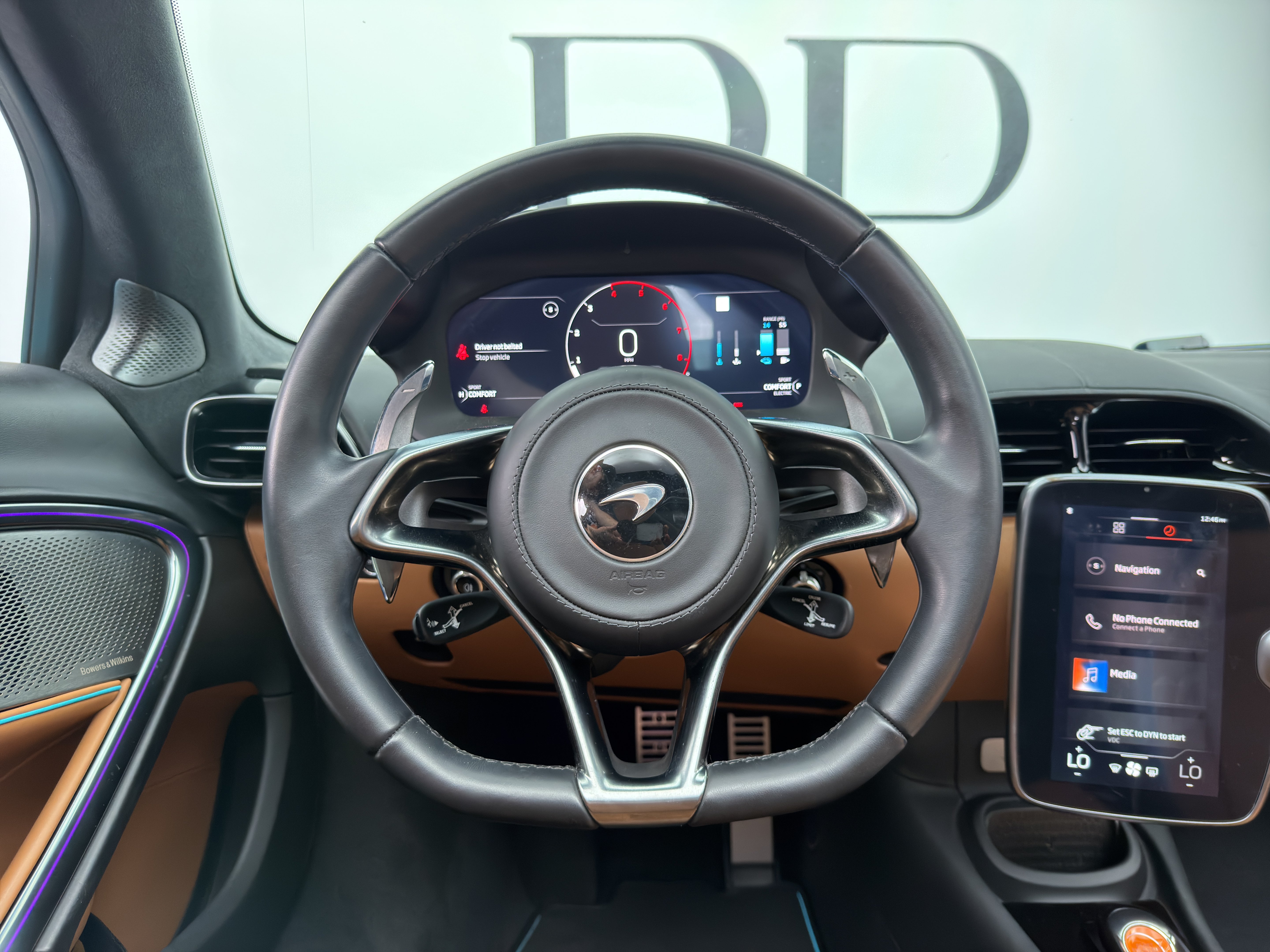Used 2025 McLaren Artura Spider RWD image 27